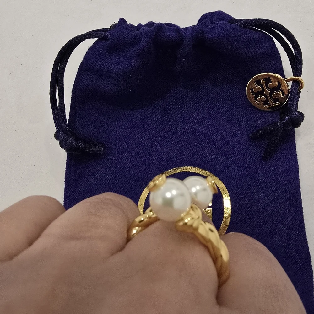 Tory Burch Twisted Pearl Ring Size 6